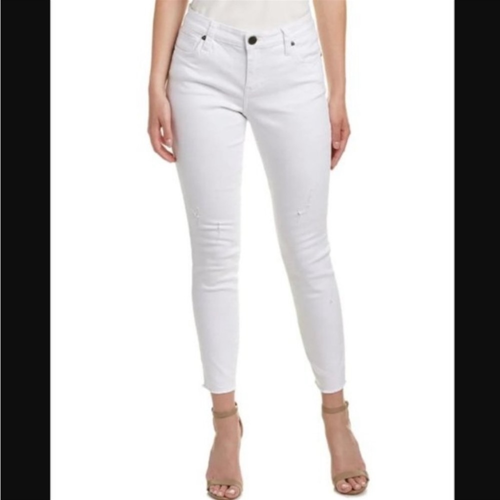 🩷3 for $20🩷 White low rise ripped jeans